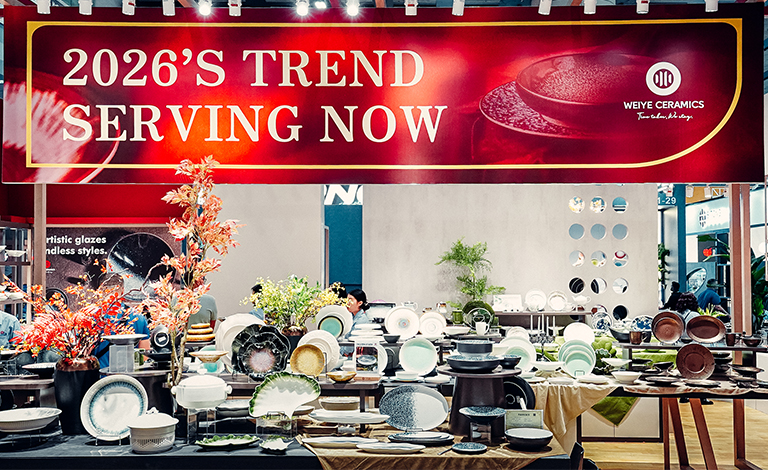 伟业陶瓷展出特色产品，同行都跃跃欲试！